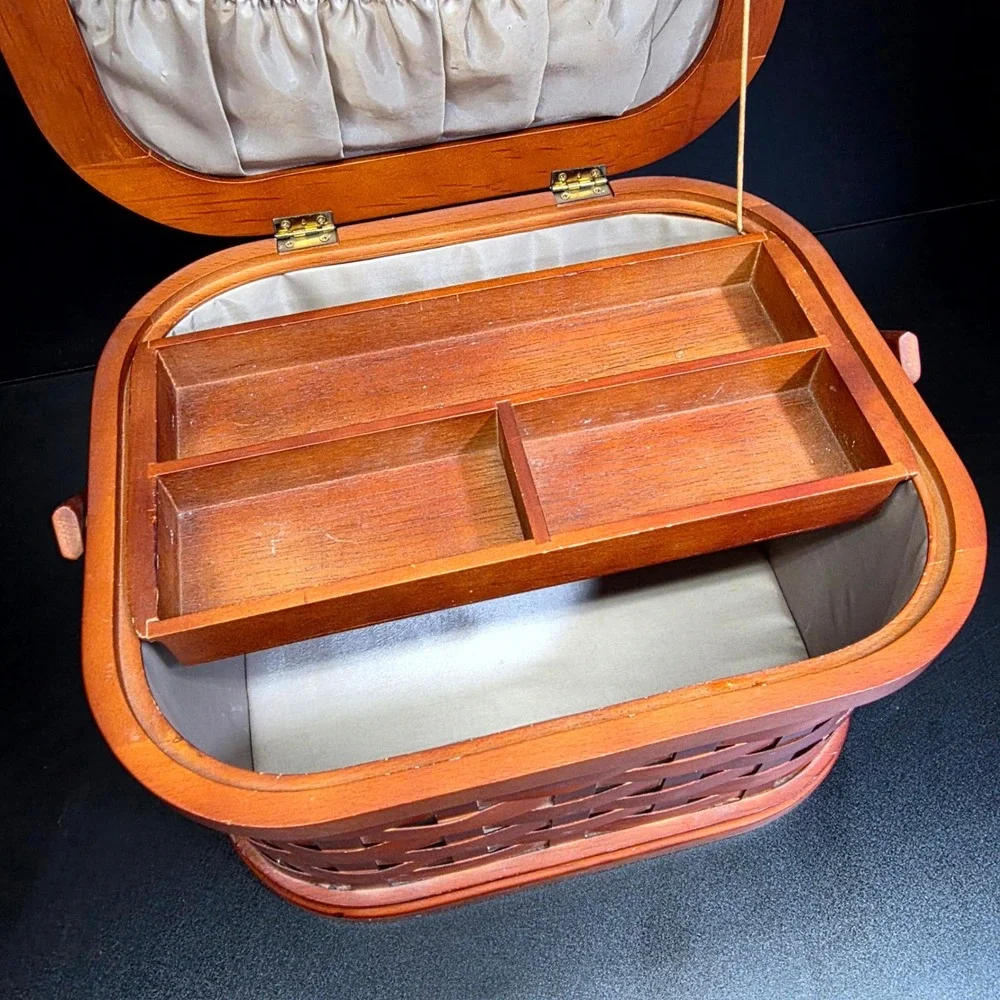 Handwoven Basket Swing Handle Lid Liner Wood Tray Brown Leaf Pattern Cottagecore